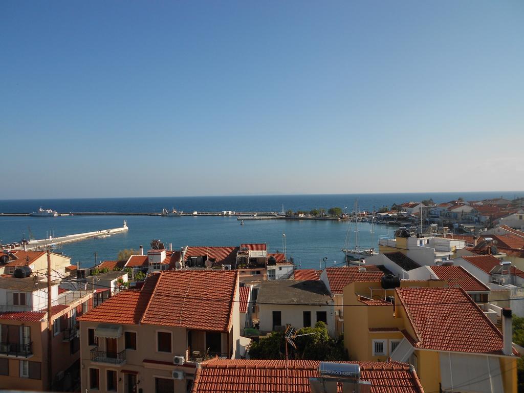 Zorbas Hotel & Studios Pythagóreion Buitenkant foto