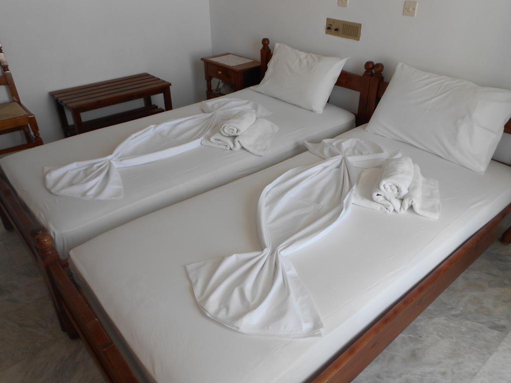 Zorbas Hotel & Studios Pythagóreion Kamer foto