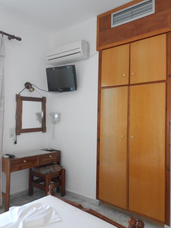 Zorbas Hotel & Studios Pythagóreion Kamer foto