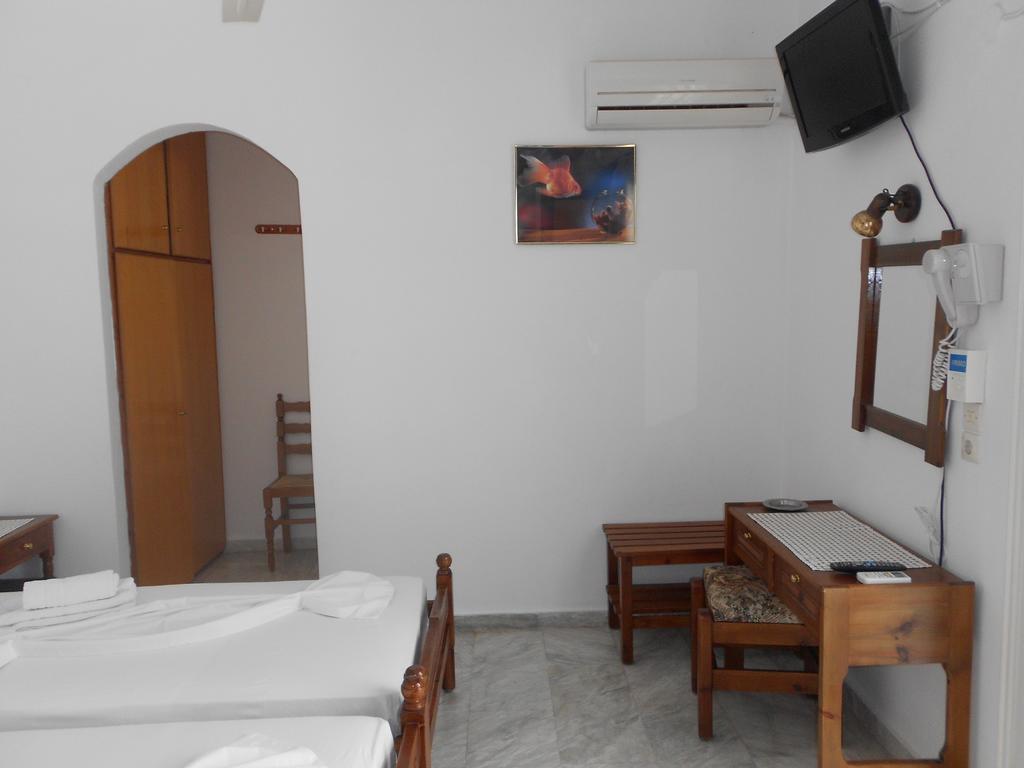 Zorbas Hotel & Studios Pythagóreion Kamer foto