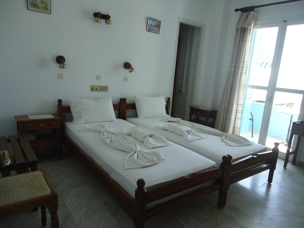 Zorbas Hotel & Studios Pythagóreion Kamer foto