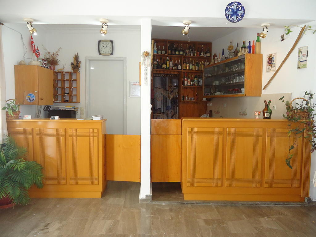 Zorbas Hotel & Studios Pythagóreion Buitenkant foto
